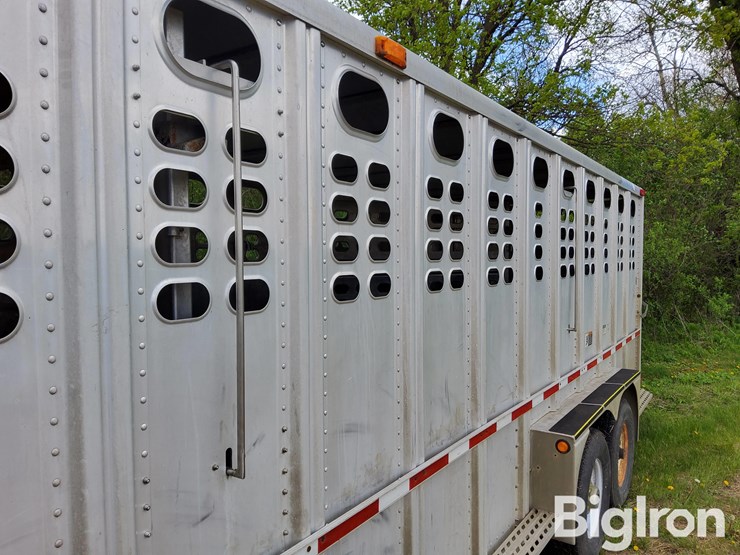 2002-wilson-5724t-t/a-gooseneck-livestock-trailer-image-18