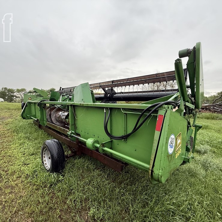 JOHN DEERE 220