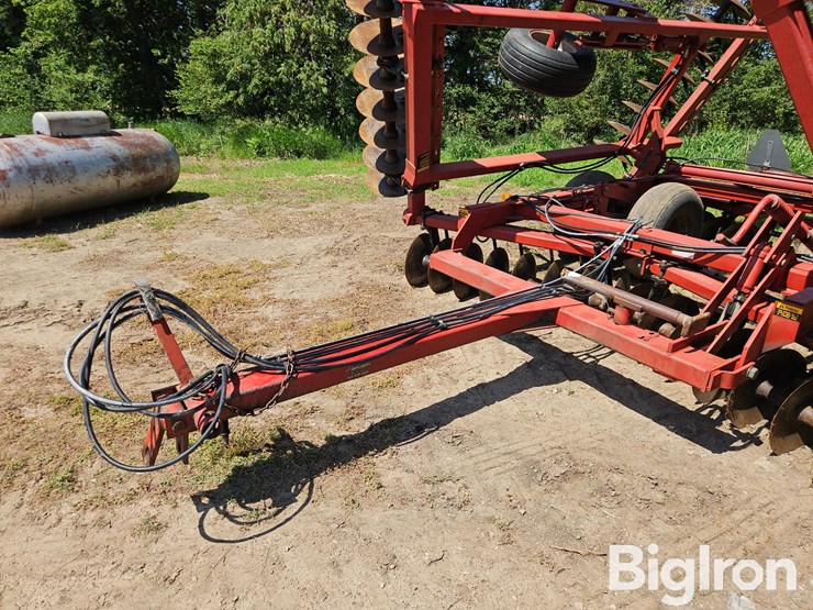 case-ih-3950-image-11