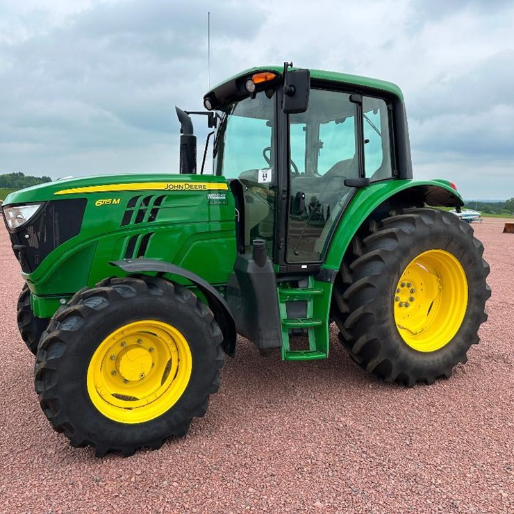 2014 JOHN DEERE 6115M