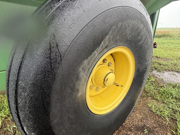 john-deere-400-image-3