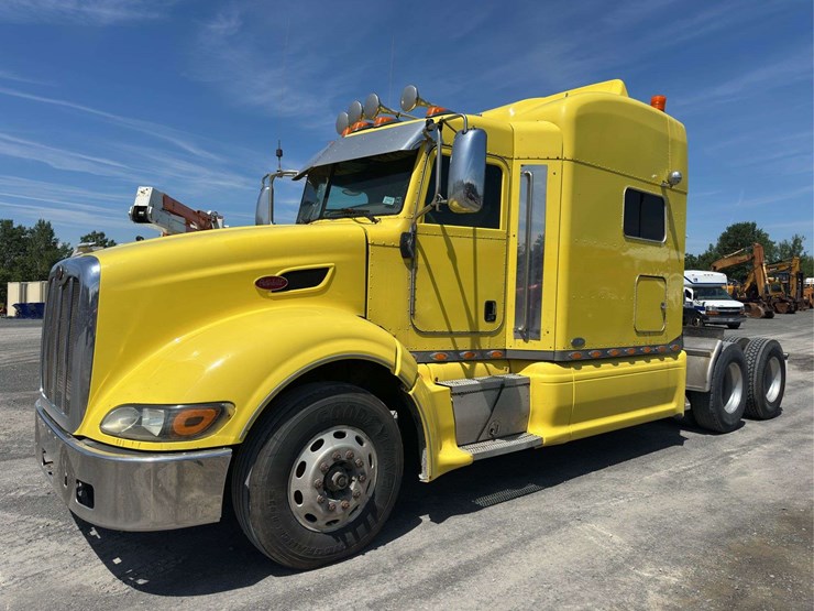 2011-peterbilt-386-image-1