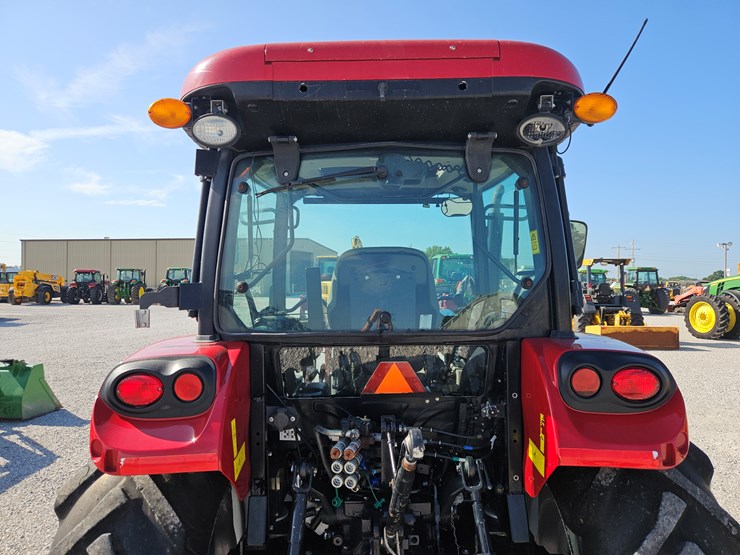 case-ih-farmall-115a-image-16