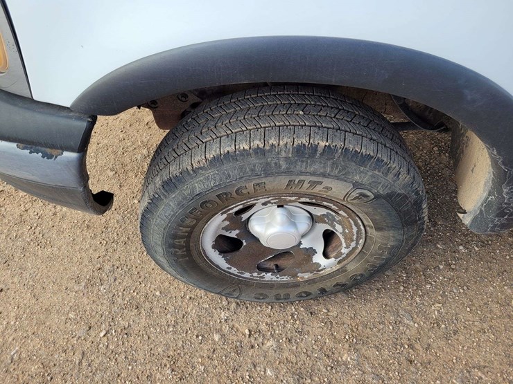 2002-ford-f150-xl-image-14
