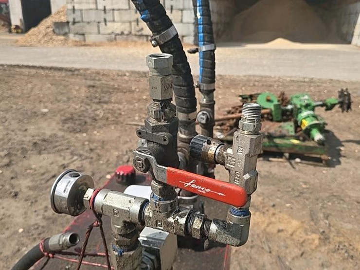#184-•-hydraulic-oil-tank-image-20