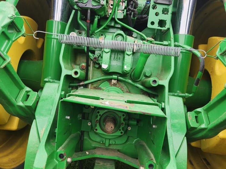 2010-john-deere-8245r-image-10