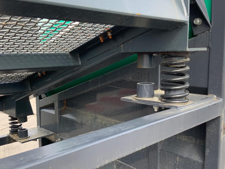 2024-vibratory-rock-screener-image-11