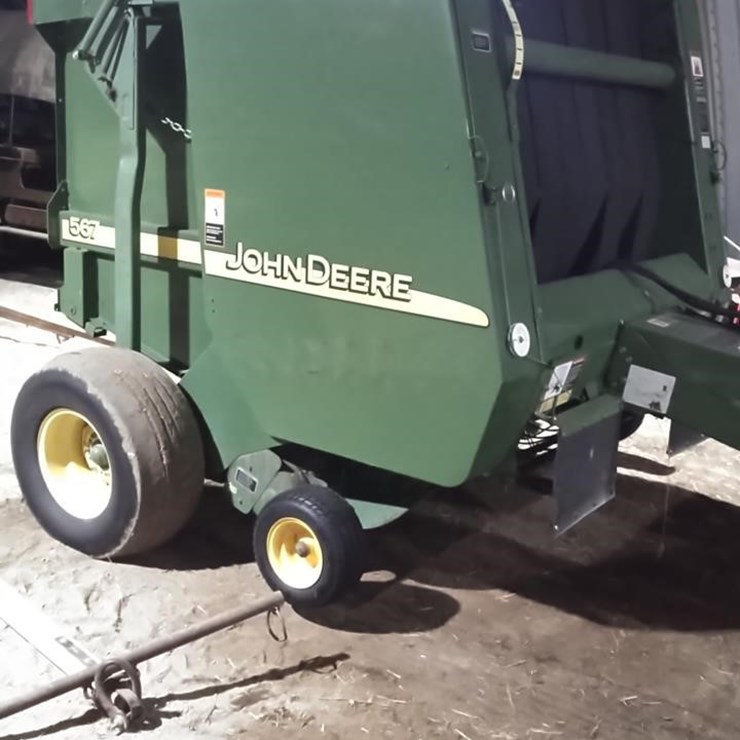 JOHN DEERE 567