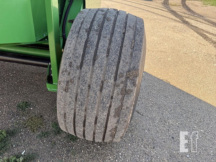 john-deere-568-image-15