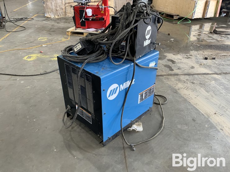 miller-gold-star-302-stick-welder-image-5