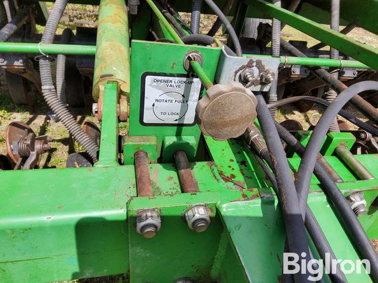 john-deere-750-image-14