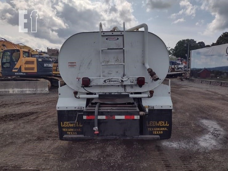 ford-f750-image-4