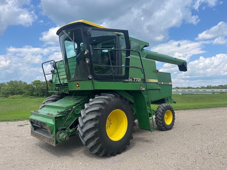 1982-john-deere-7720-image-1
