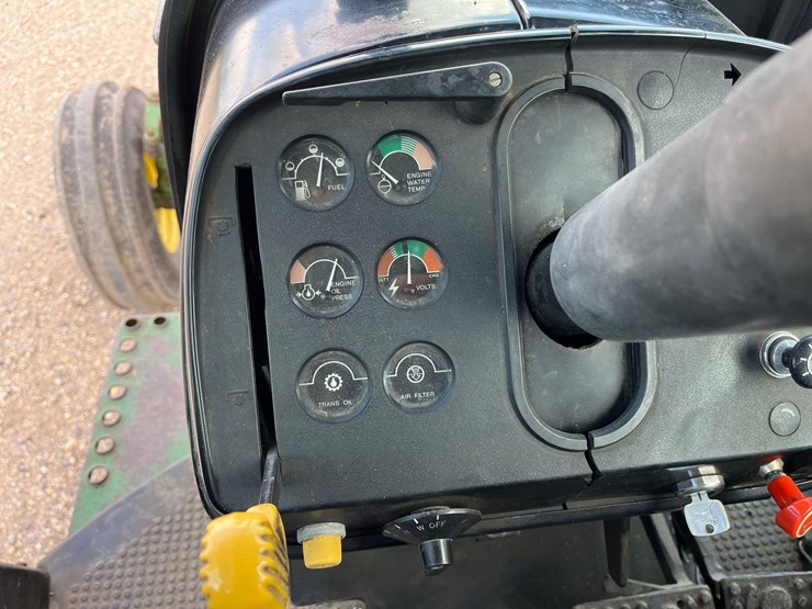 1982-john-deere-4040-image-29