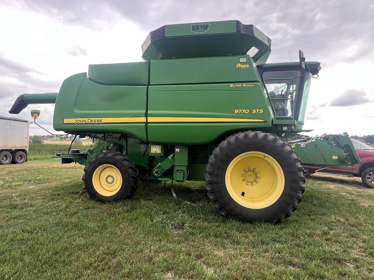 2008-john-deere-9770-sts-image-3