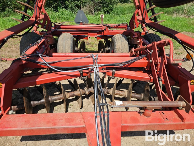 case-ih-3950-image-14