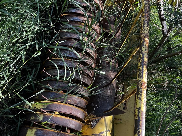 new-holland-790-image-40