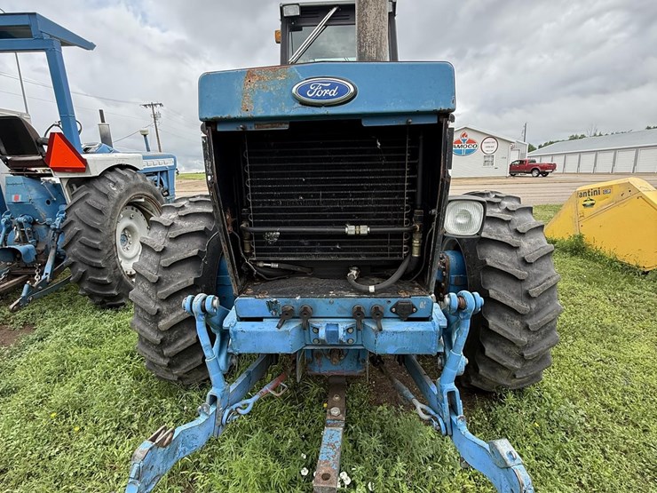 new-holland-9030-image-8