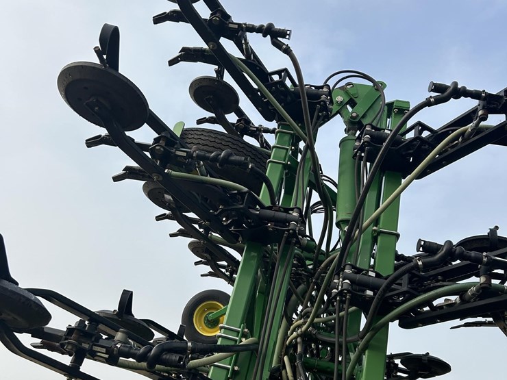 2009-john-deere-1870-image-46