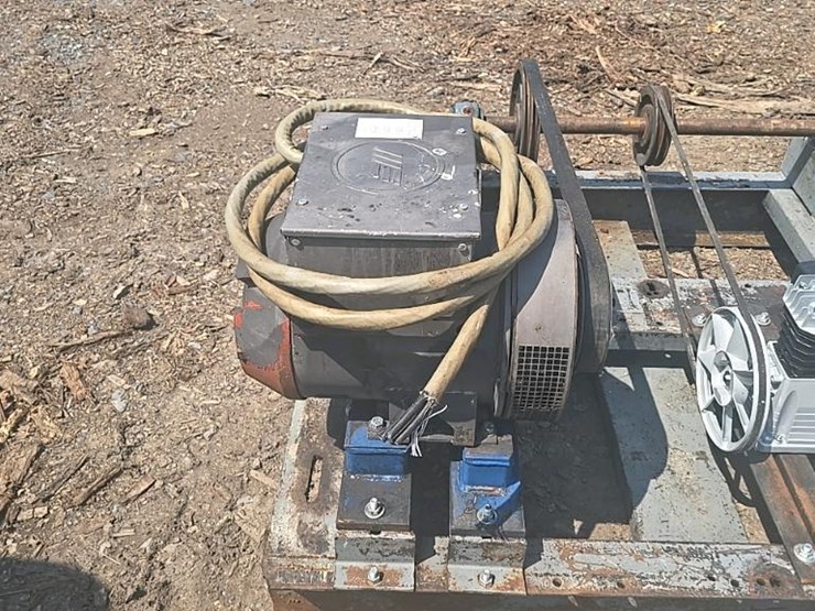 #146-•-iveco-power-unit-with-air-compressor-and-generator-image-30
