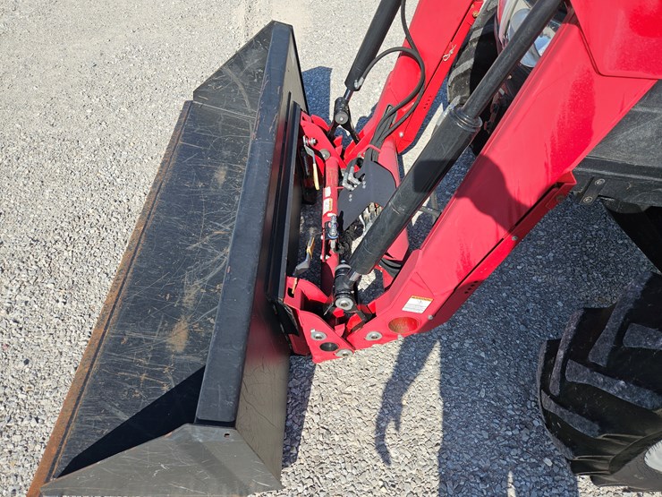 case-ih-farmall-115a-image-5