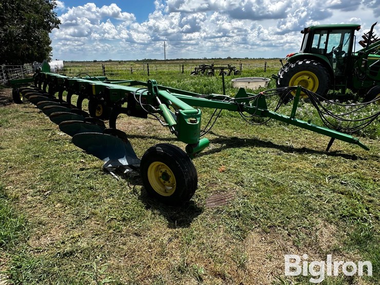 john-deere-3710-image-4