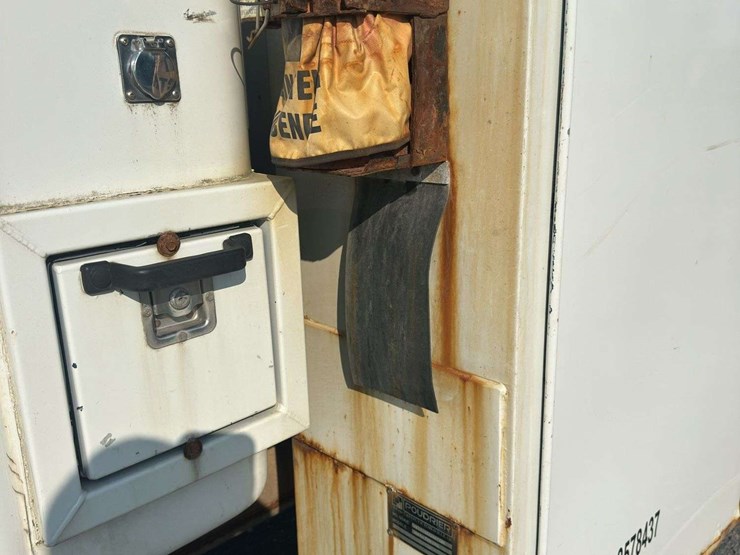 2000-international-4900-image-13
