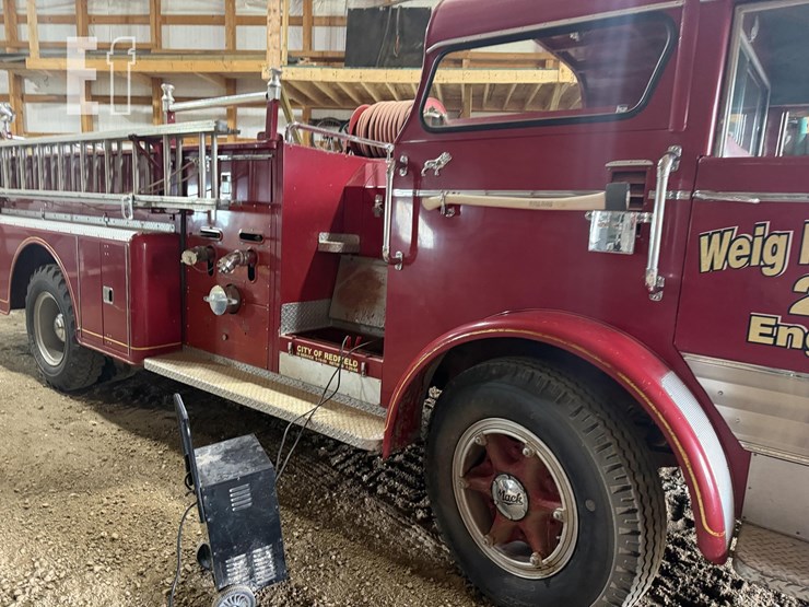1959-mack-c954-31-image-4