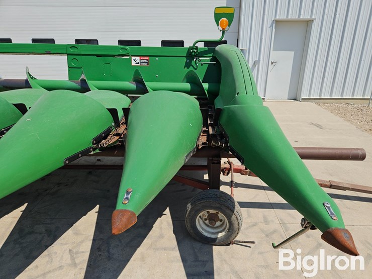 2013-john-deere-608c-image-10