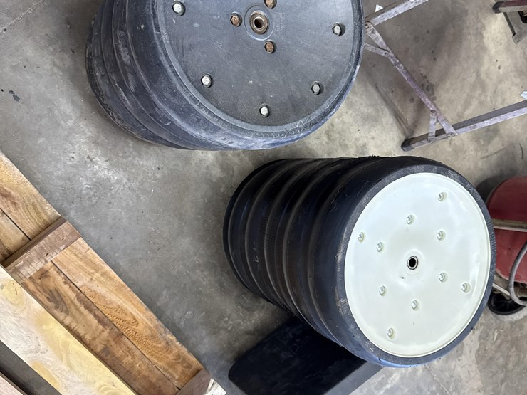 kinze-3600-image-16