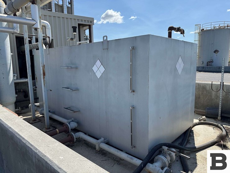 3,000-gallon-liquid-storage-tank-image-2