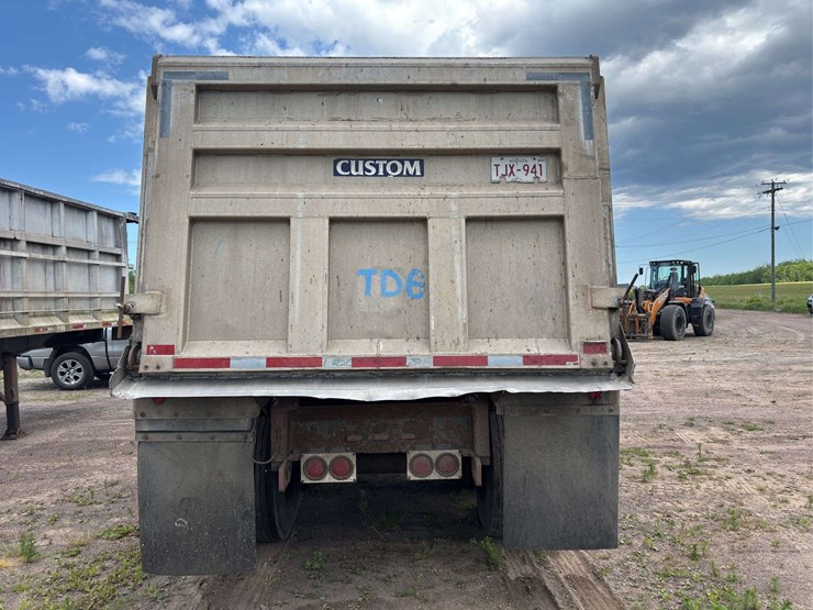 1990-custom-trailer-image-6
