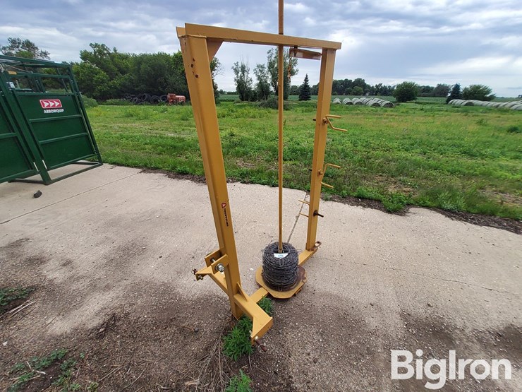 tarter-wire-fence-stretcher/unroller-image-1