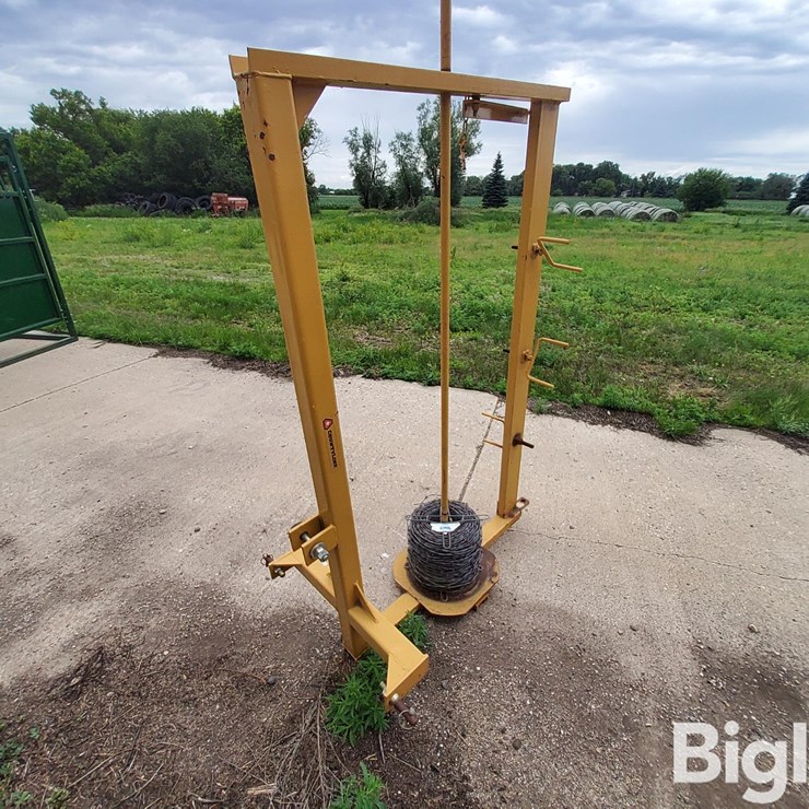 Tarter Wire Fence Stretcher/Unroller