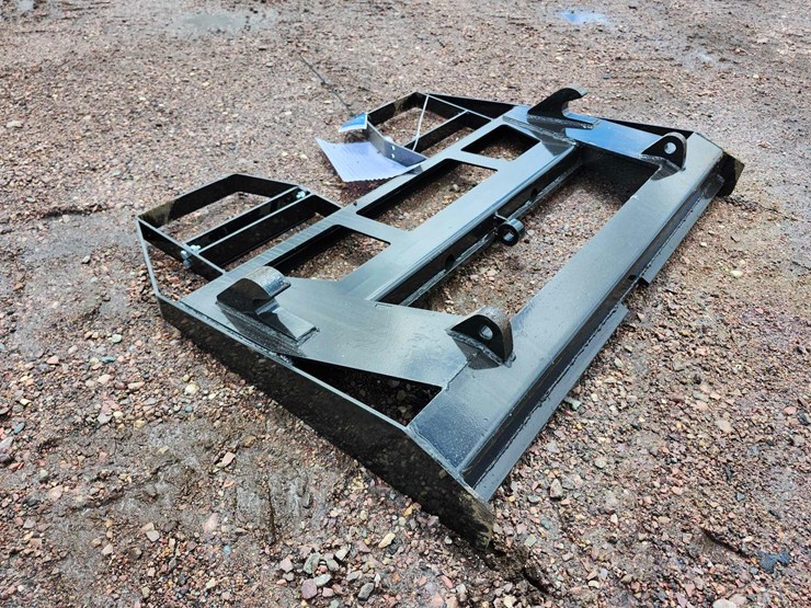 2025-cfg-wheel-loader-forks-image-6