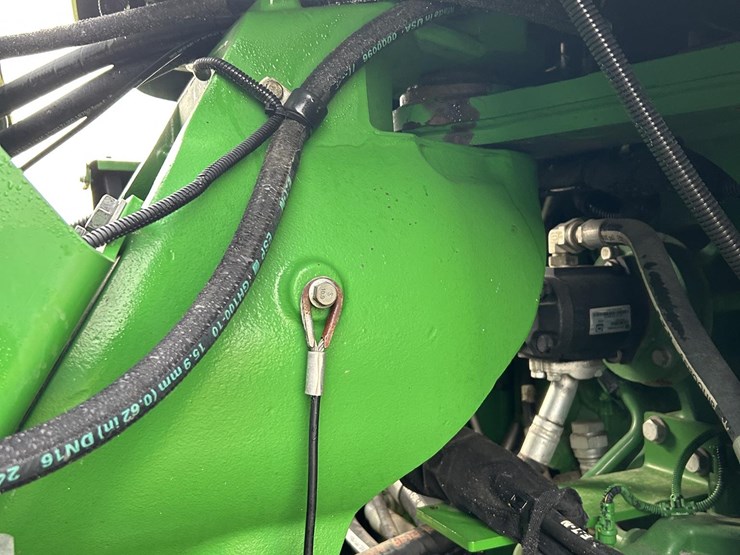 2017-john-deere-9620r-image-35