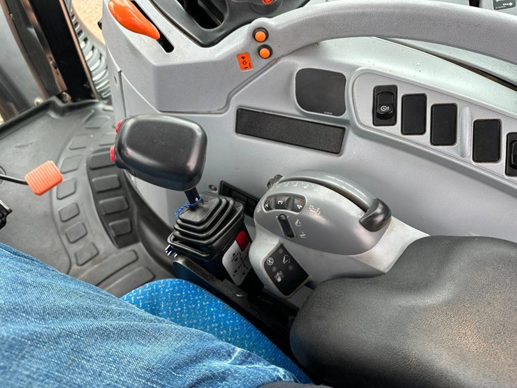 2014-new-holland-t6.175-image-55
