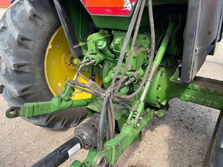 1982-john-deere-4040-image-11