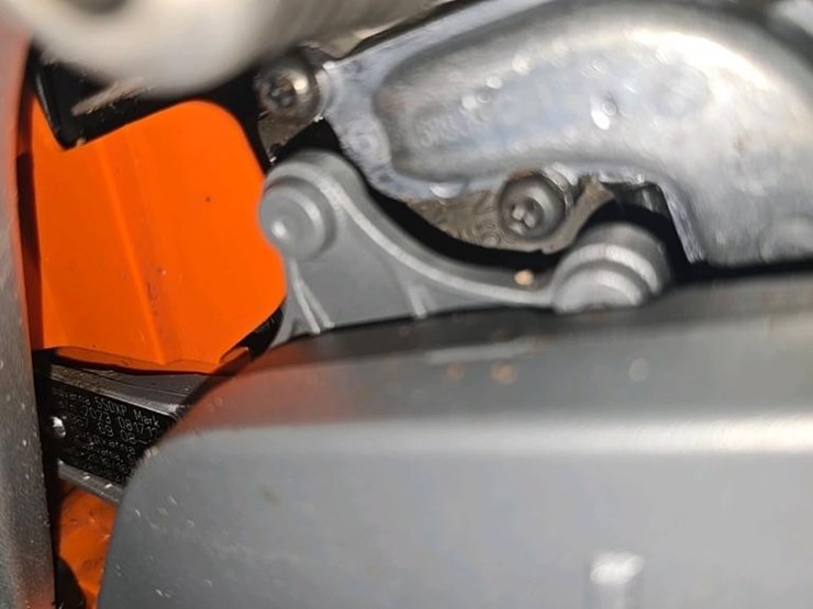 #100-•-2023-husqvarna-550-xp-chain-saw-image-14
