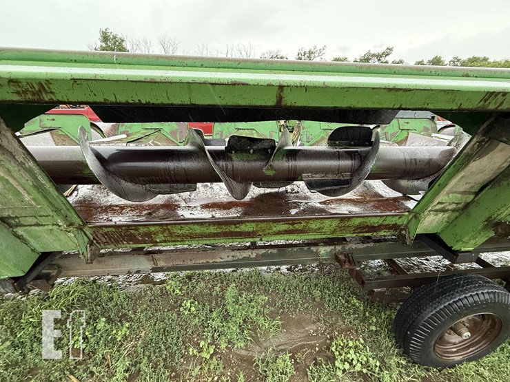 john-deere-844-image-4