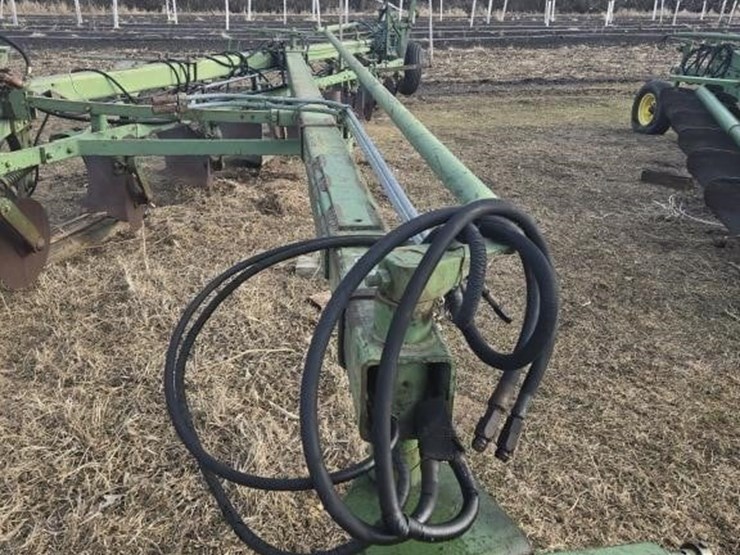 john-deere-2350-2450-image-4