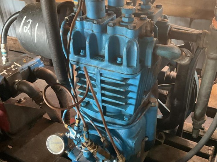#121-•-quincy-323-air-compressor-image-8
