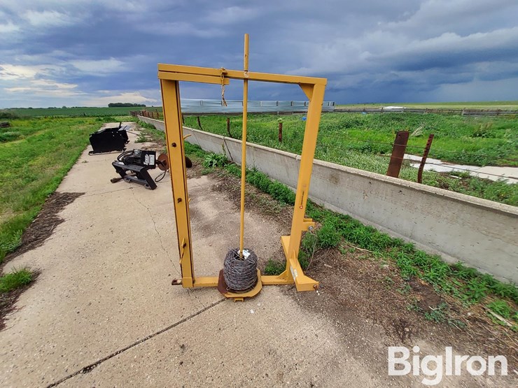 tarter-wire-fence-stretcher/unroller-image-4