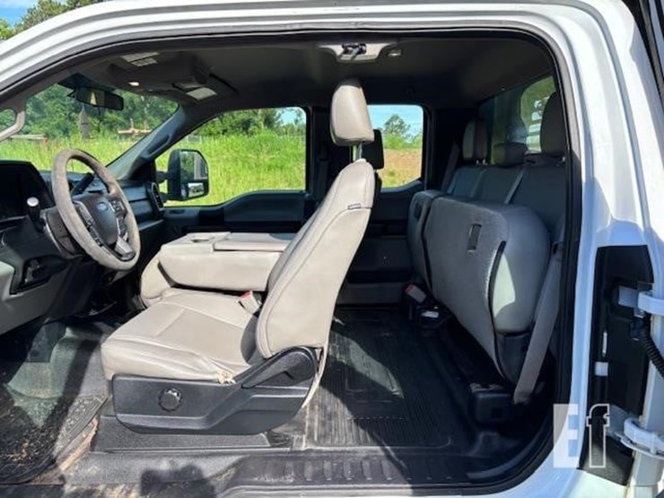 2017-ford-f450-image-13