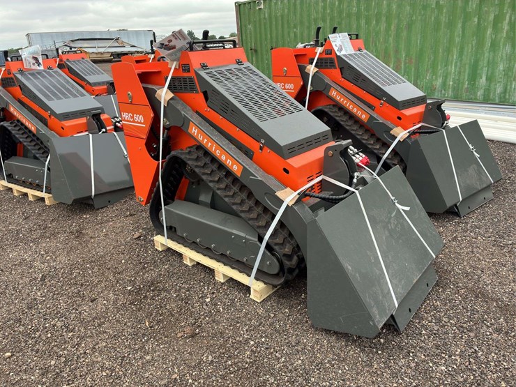 2024-skid-steer-image-2