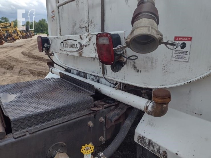 ford-f750-image-34