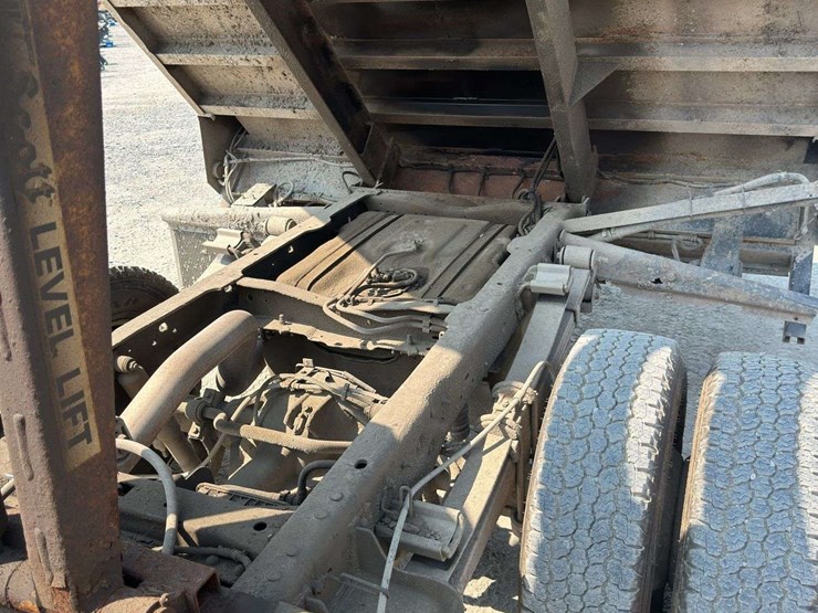 2012-ford-f350-xl-image-26