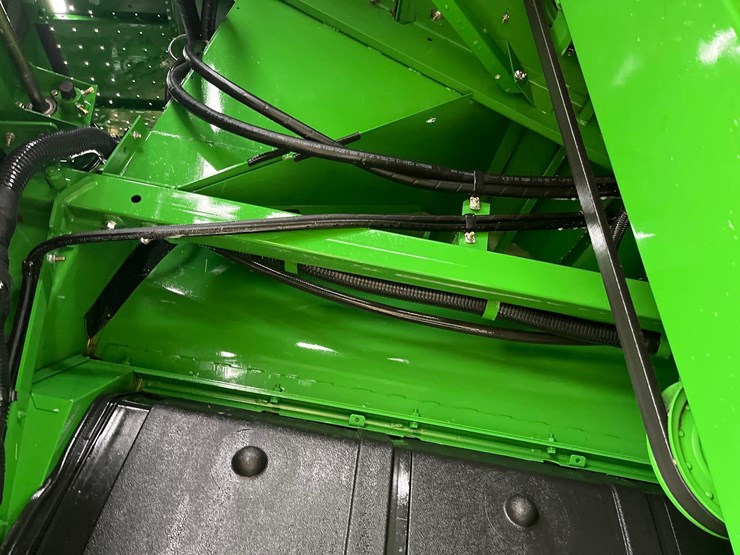 2011-john-deere-9770-sts-image-42