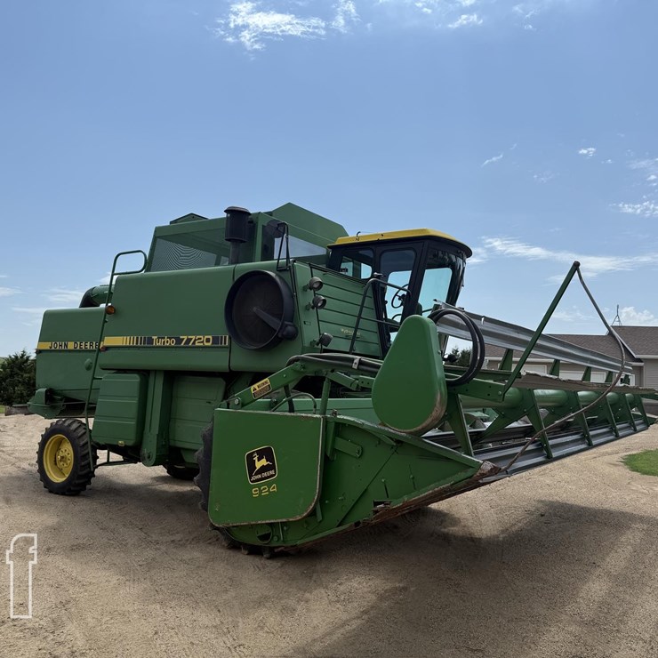 JOHN DEERE 7720