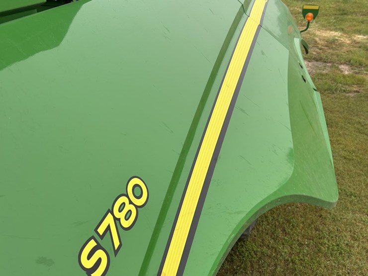 2019-john-deere-s780-image-40